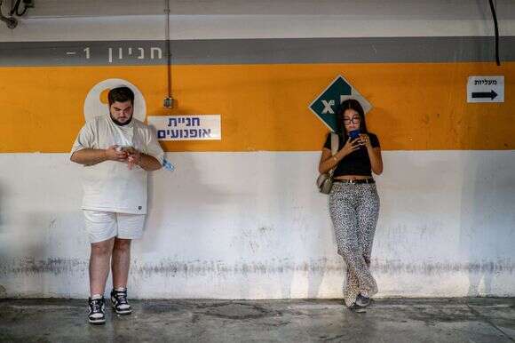 צריך לבחון את הדברים כפי שהם, ולא כפי שיש מי שמהנדסים אותנו לראות אותם | רחל אלרואי - פלאש 90 צריך לבחון את הדברים כפי שהם, ולא כפי שיש מי שמהנדסים אותנו לראות אותם | רחל אלרואי - פלאש 90