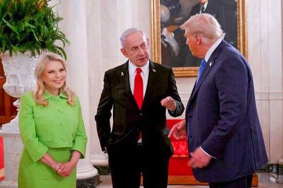 ראש הממשלה בנימין נתניהו ורעייתו שרה עם נשיא ארה"ב דונלד טראמפ בבית הלבן | אבי אוחיון - לע"מ