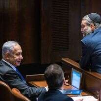 נתניהו עם גפני במליאת הכנסת | אוליבייה פיטוסי, פלאש 90