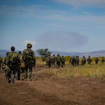כמו בתש"ח, הלוחמים קושרים את מאבקם לשרשרת הדורות. חיילים בגולן, 2024 | אייל מרגולין - פלאש 90