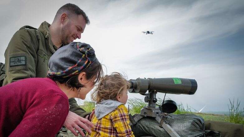 משפחות מילואים מבקרות בגבול הצפון, אילוסטרציה | מיכאל גלעדי, פלאש 90 משפחות מילואים מבקרות בגבול הצפון, אילוסטרציה | מיכאל גלעדי, פלאש 90