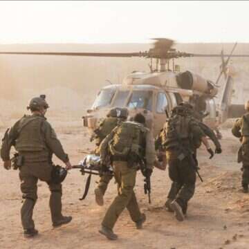 פינוי פצוע בעזה. אילוסטרציה | דובר צה"ל פינוי פצוע בעזה. אילוסטרציה | דובר צה"ל