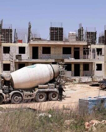 בנייה טרייה בשומרון, 2025. כשמסיימים לבנות לא בוער לבנות עוד שכונה חדשה | איי.אף.פי