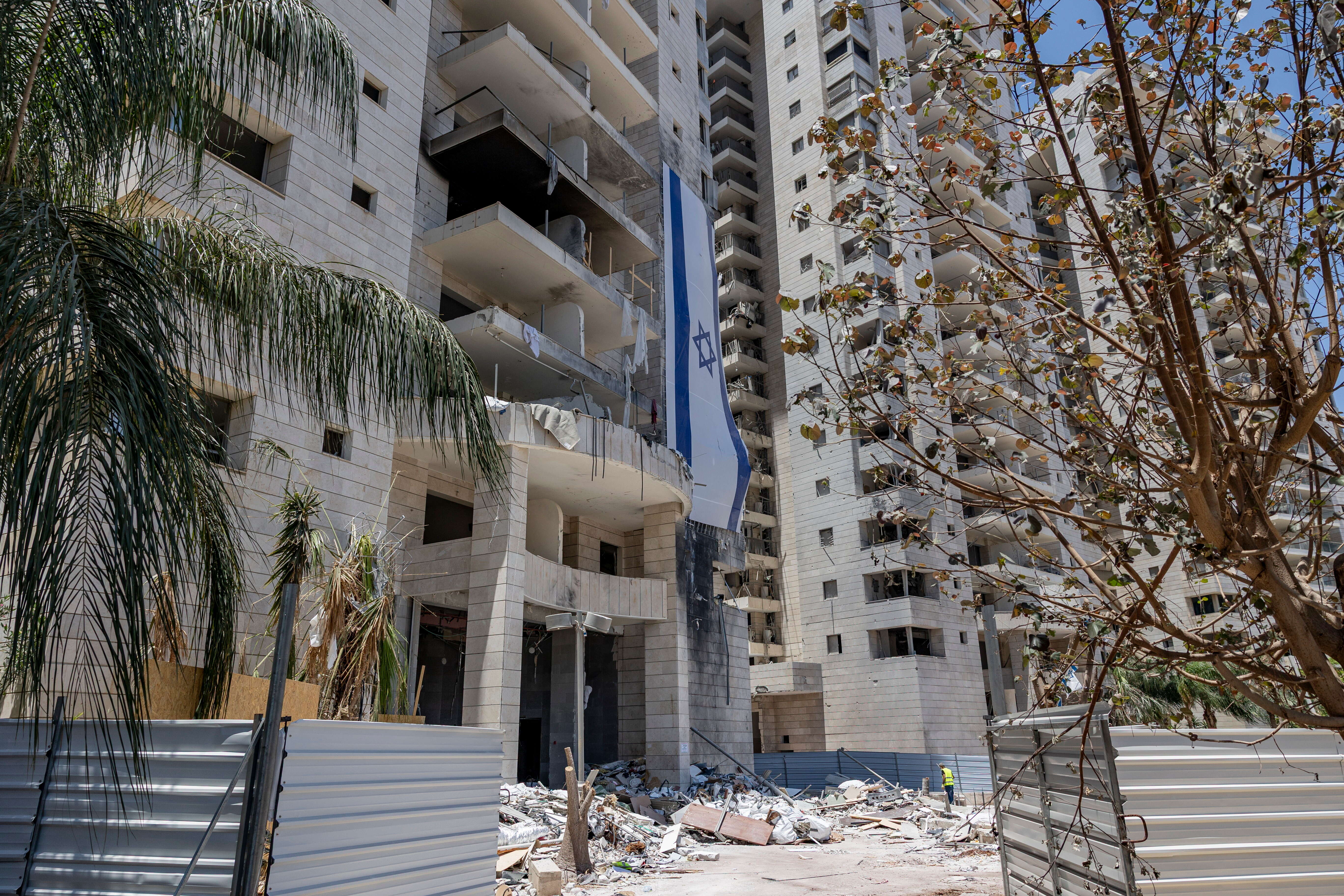 פתח תקווה | נעמה שטרן פתח תקווה | נעמה שטרן