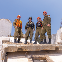 לשבור את הקיר | יוסי אלוני לשבור את הקיר | יוסי אלוני