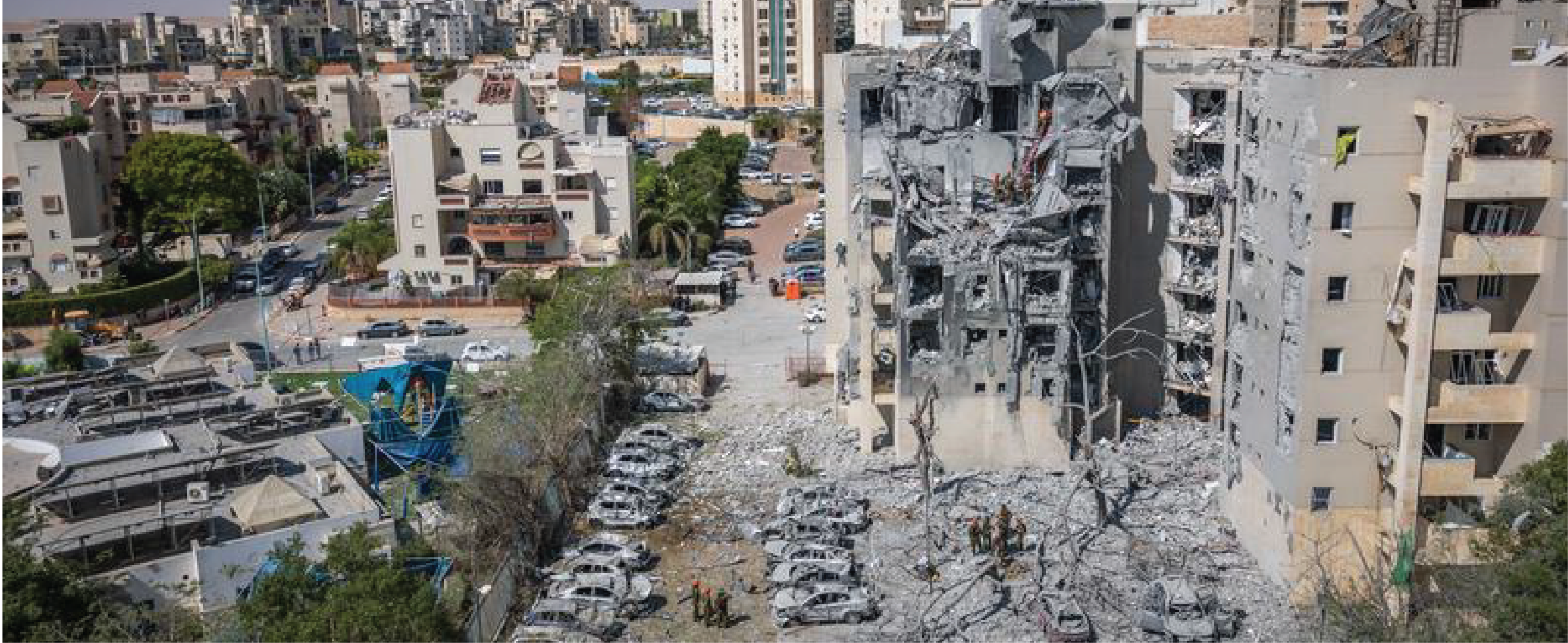 "התכוננו לעשרות זירות הרס ביום, ברוך השם אפילו לא התקרבנו לתרחישים האלו". זירת הפגיעה בבאר־שבע | יונתן זינדל - פלאש 90 "התכוננו לעשרות זירות הרס ביום, ברוך השם אפילו לא התקרבנו לתרחישים האלו". זירת הפגיעה בבאר־שבע | יונתן זינדל - פלאש 90