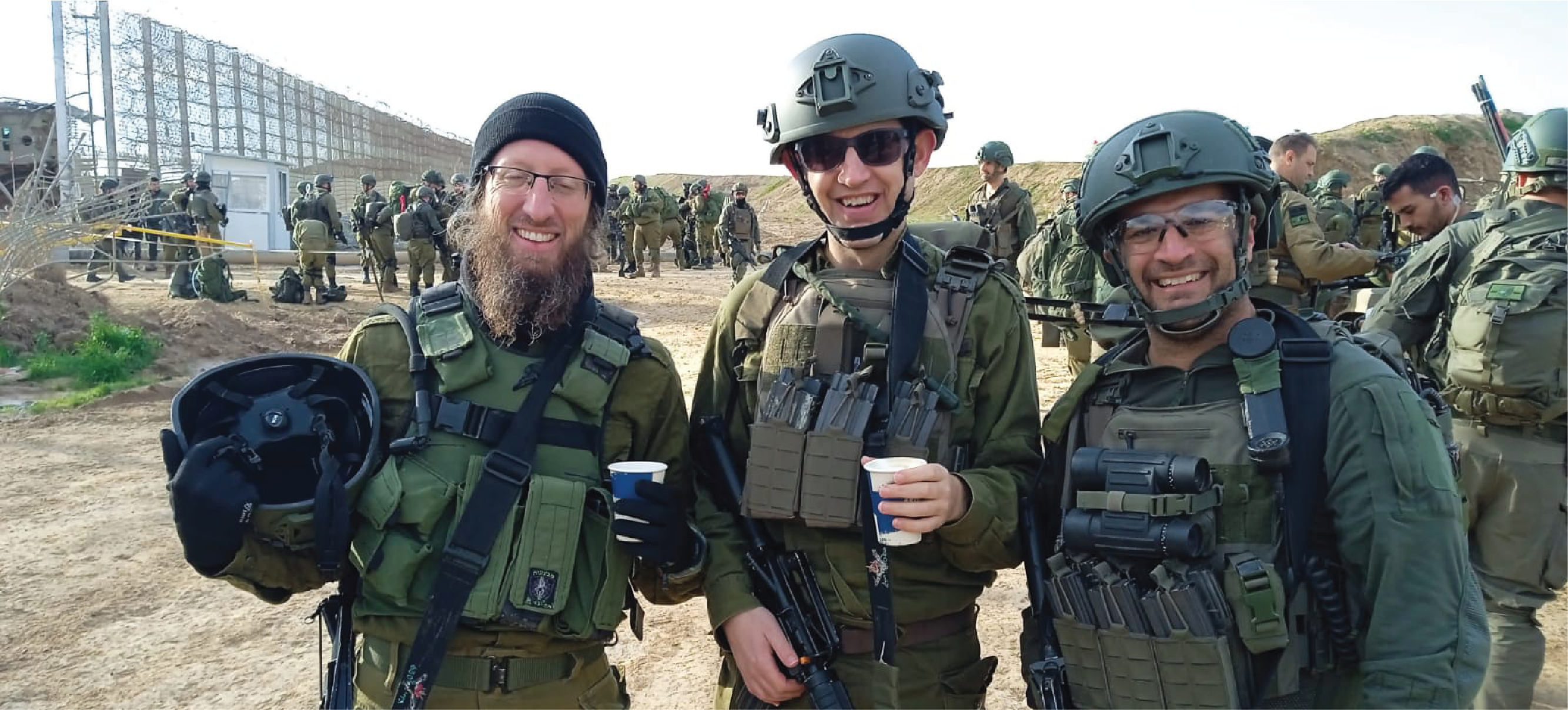 וולפיש (משמאל) לקראת הכניסה לעזה | באדיבות המרואיין