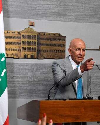 גריר ארה"ב בטורקיה ושליח מיוחד לסוריה תומאס בראק נואם במסיבת עיתונאים בארמון הממשלה בביירות | EPA גריר ארה"ב בטורקיה ושליח מיוחד לסוריה תומאס בראק נואם במסיבת עיתונאים בארמון הממשלה בביירות | EPA