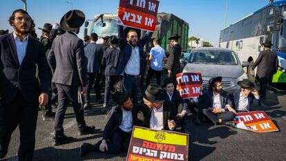 מצוות מריטת עצבים. הפגנה נגד הגיוס ליד מודיעין, שלשום | יונתן שאול - פלאש 90