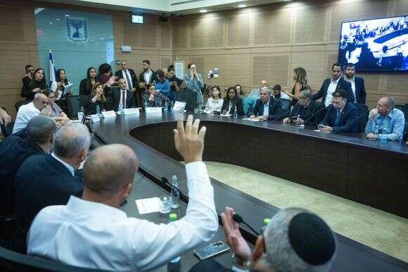 ההצבעה על אישור מינוי ח"כ מילביצקי ליו"ר ועדת הכספים | יונתן זינדל, פלאש 90 ההצבעה על אישור מינוי ח"כ מילביצקי ליו"ר ועדת הכספים | יונתן זינדל, פלאש 90