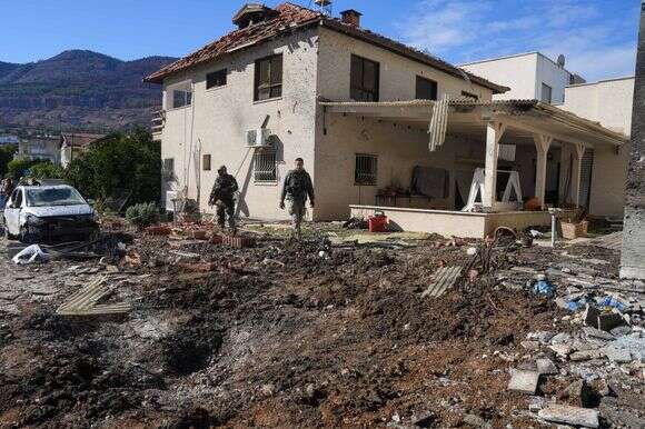 זירת נפילה בקריית שמונה, 2024 | אייל מרגולין, פלאש 90 זירת נפילה בקריית שמונה, 2024 | אייל מרגולין, פלאש 90