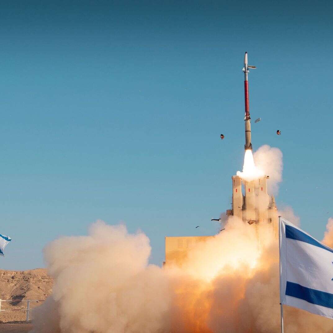 ניסוי במערכת היירוט "קלע דוד" | אגף דוברות ויחצ במשרד הביטחון ניסוי במערכת היירוט "קלע דוד" | אגף דוברות ויחצ במשרד הביטחון