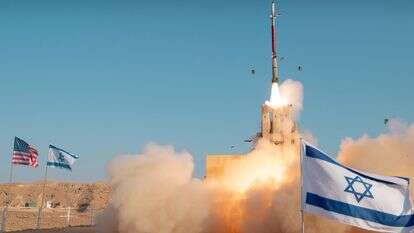 ניסוי במערכת היירוט "קלע דוד" | אגף דוברות ויחצ במשרד הביטחון ניסוי במערכת היירוט "קלע דוד" | אגף דוברות ויחצ במשרד הביטחון