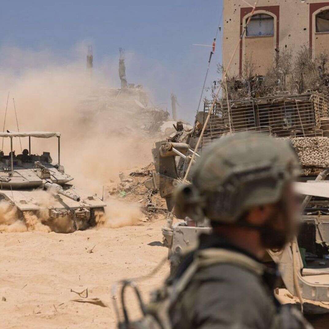 פעילות כוחות צוות הקרב של חטיבה 401 בדרג׳ תופאח | דובר צה"ל פעילות כוחות צוות הקרב של חטיבה 401 בדרג׳ תופאח | דובר צה"ל