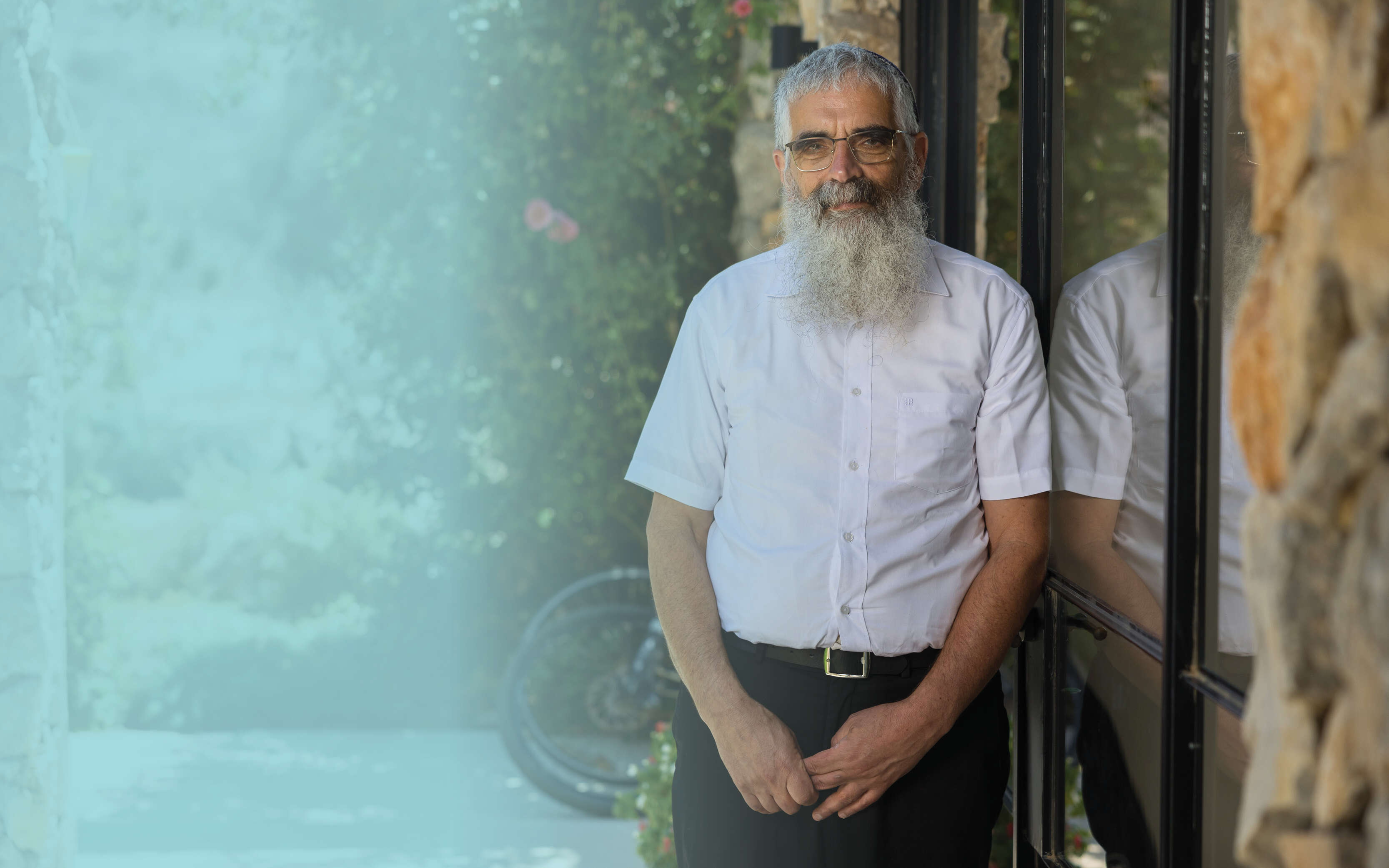 אהבה גנובה | לירון מולדובן