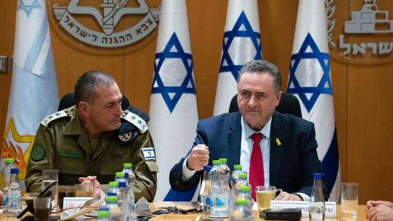הרמטכ"ל אייל זמיר ושר הביטחון ישראל כ"ץ | אריאל חרמוני, משרד הביטחון הרמטכ"ל אייל זמיר ושר הביטחון ישראל כ"ץ | אריאל חרמוני, משרד הביטחון