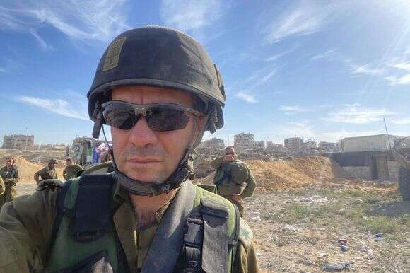"הכשל הוא תפיסתי. צריך להאמין באמונה שלמה שהאויב מתכוון למה שהוא אומר". מנדל בלחימה בעזה | באדיבות המצולם