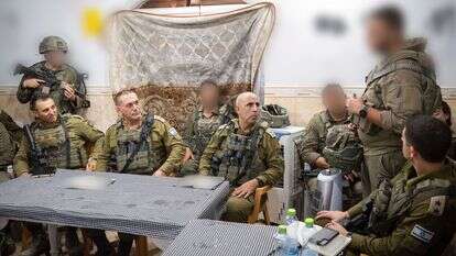 לא עודכנו על המארבים. הרמטכ"ל עם לוחמי צה"ל, לאחר התקרית | דובר צה"ל