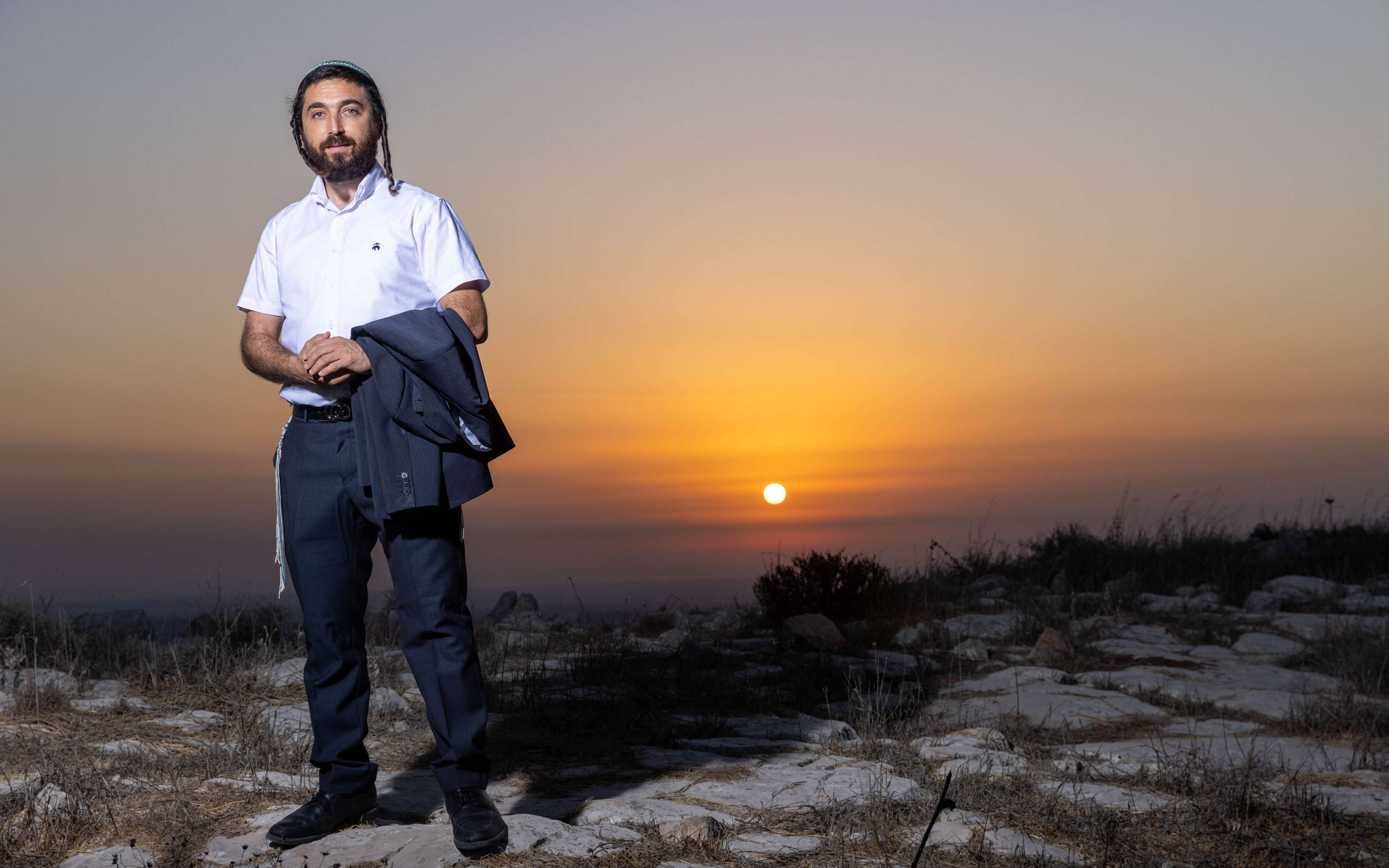 ארץ צבי | יוסי אלוני