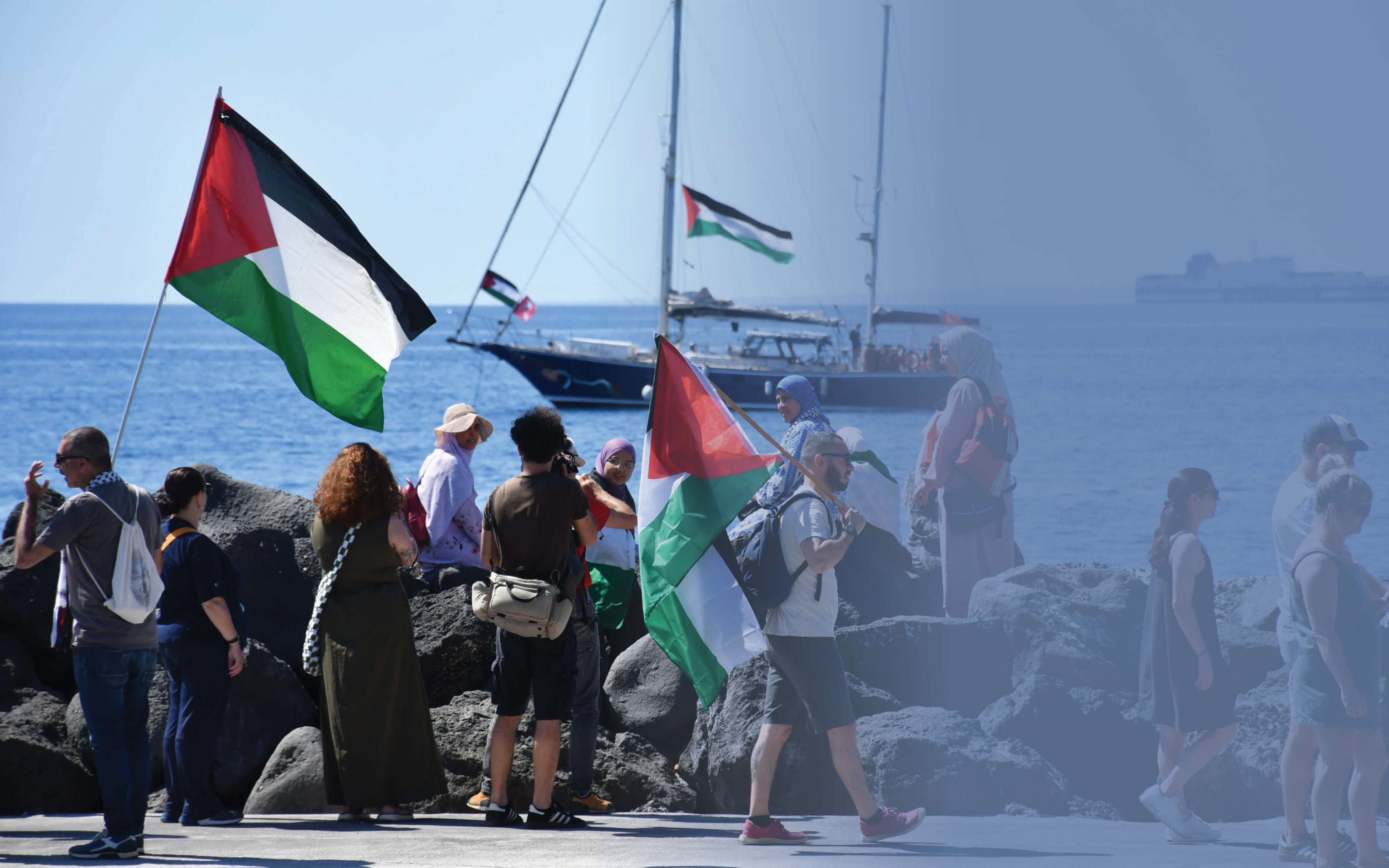 חור בספינה | EPA