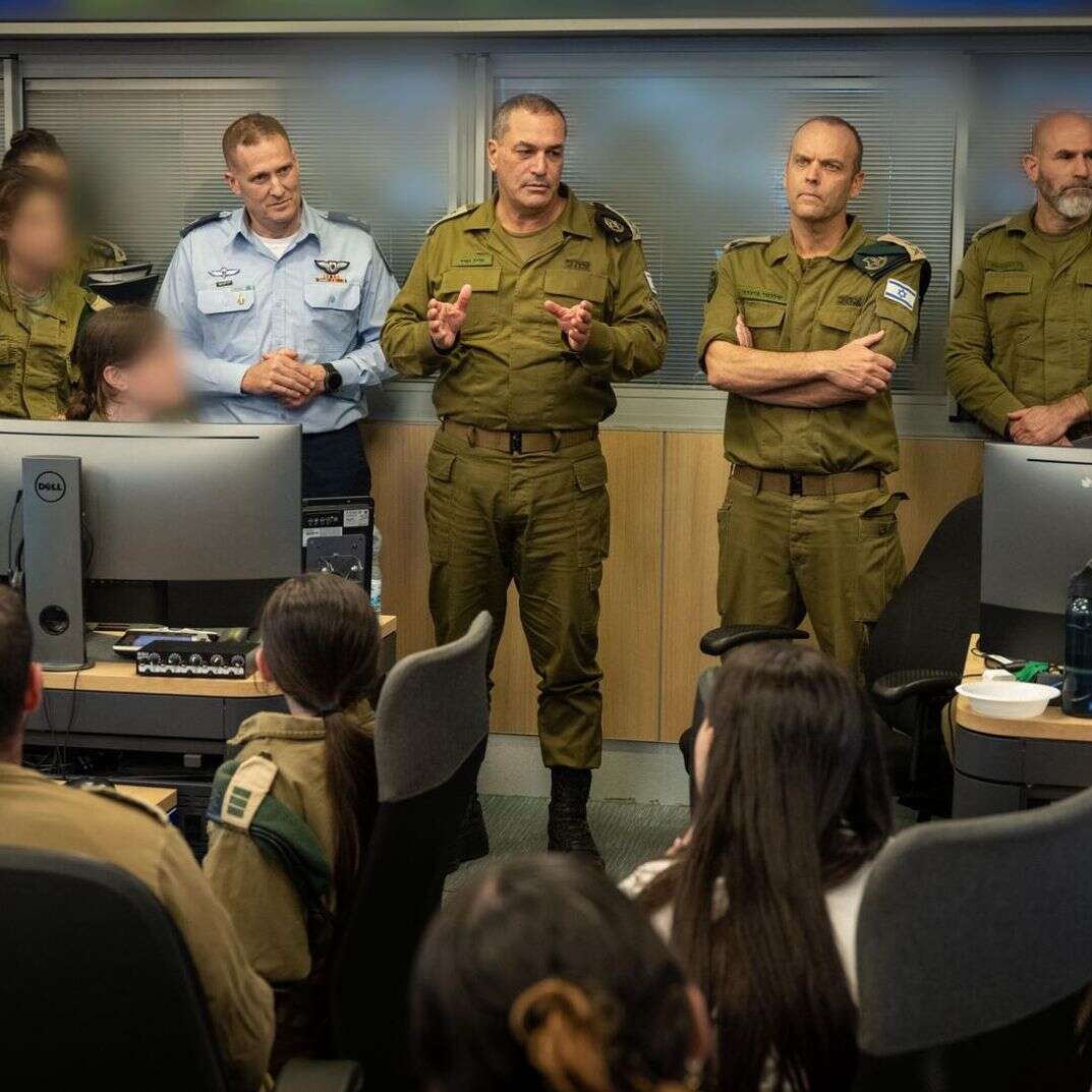 הרמטכ"ל אייל זמיר בבור בקריה בשעת התקיפה | דובר צה"ל הרמטכ"ל אייל זמיר בבור בקריה בשעת התקיפה | דובר צה"ל