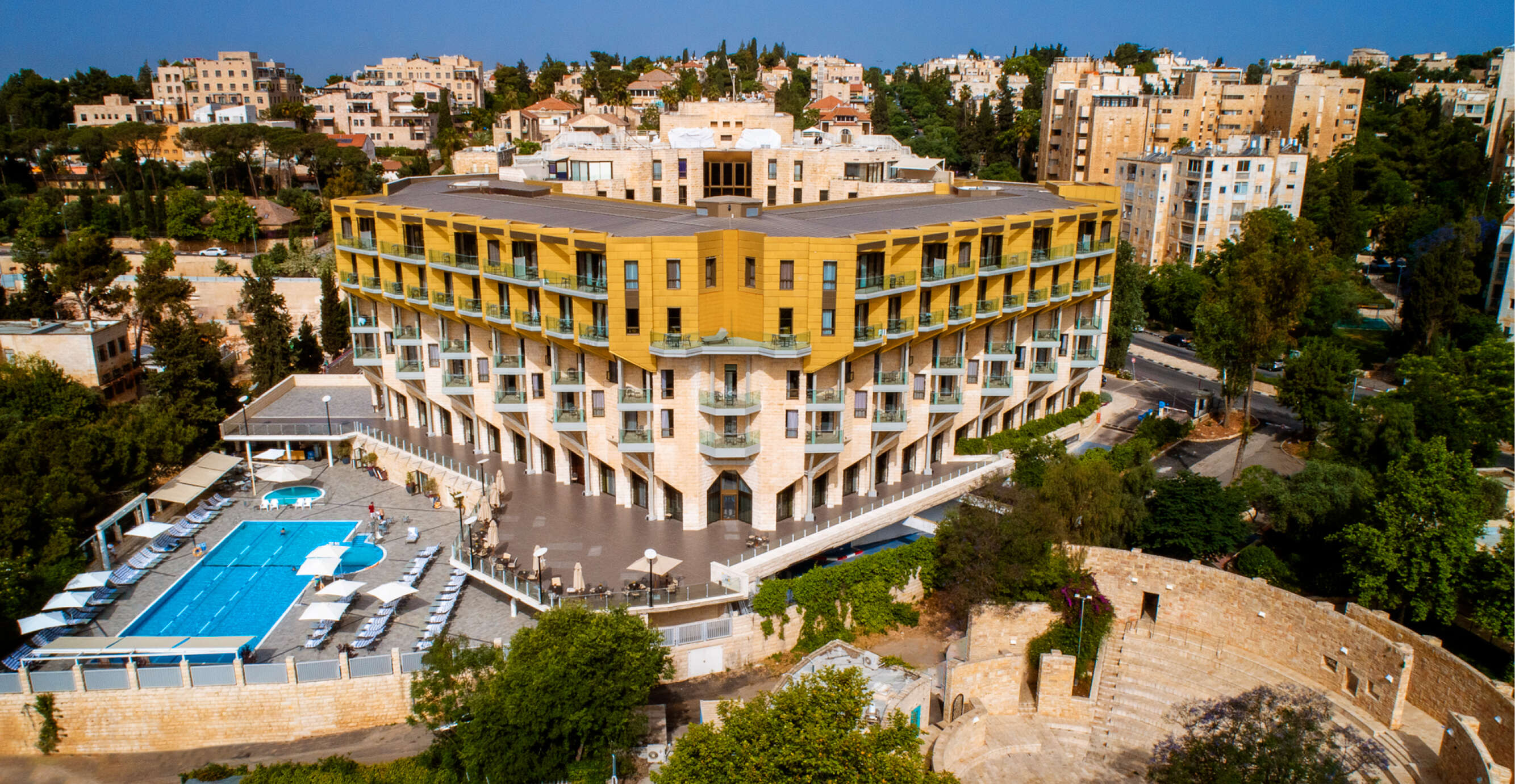 מלון ענבל | אבי רום