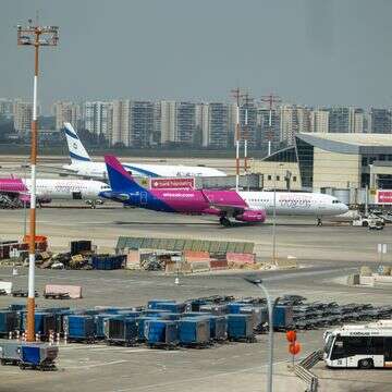 מטוסים של חברת WIZZ AIR בנתב"ג | יוסי אלוני - פלאש 90