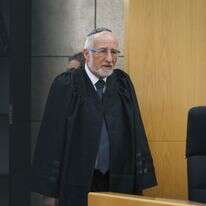 בא לשכונה נציב חדש | דוד כהן, פלאש 90