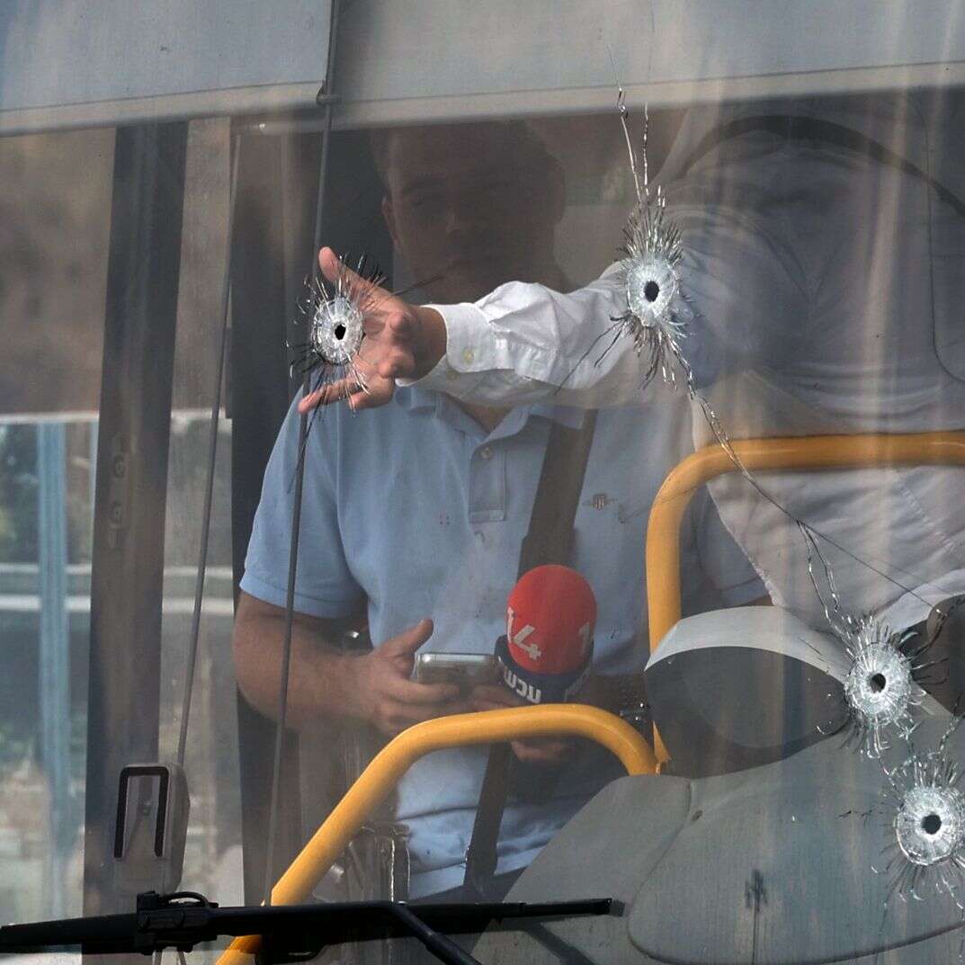 זירת הפיגוע בצומת רמות | EPA זירת הפיגוע בצומת רמות | EPA
