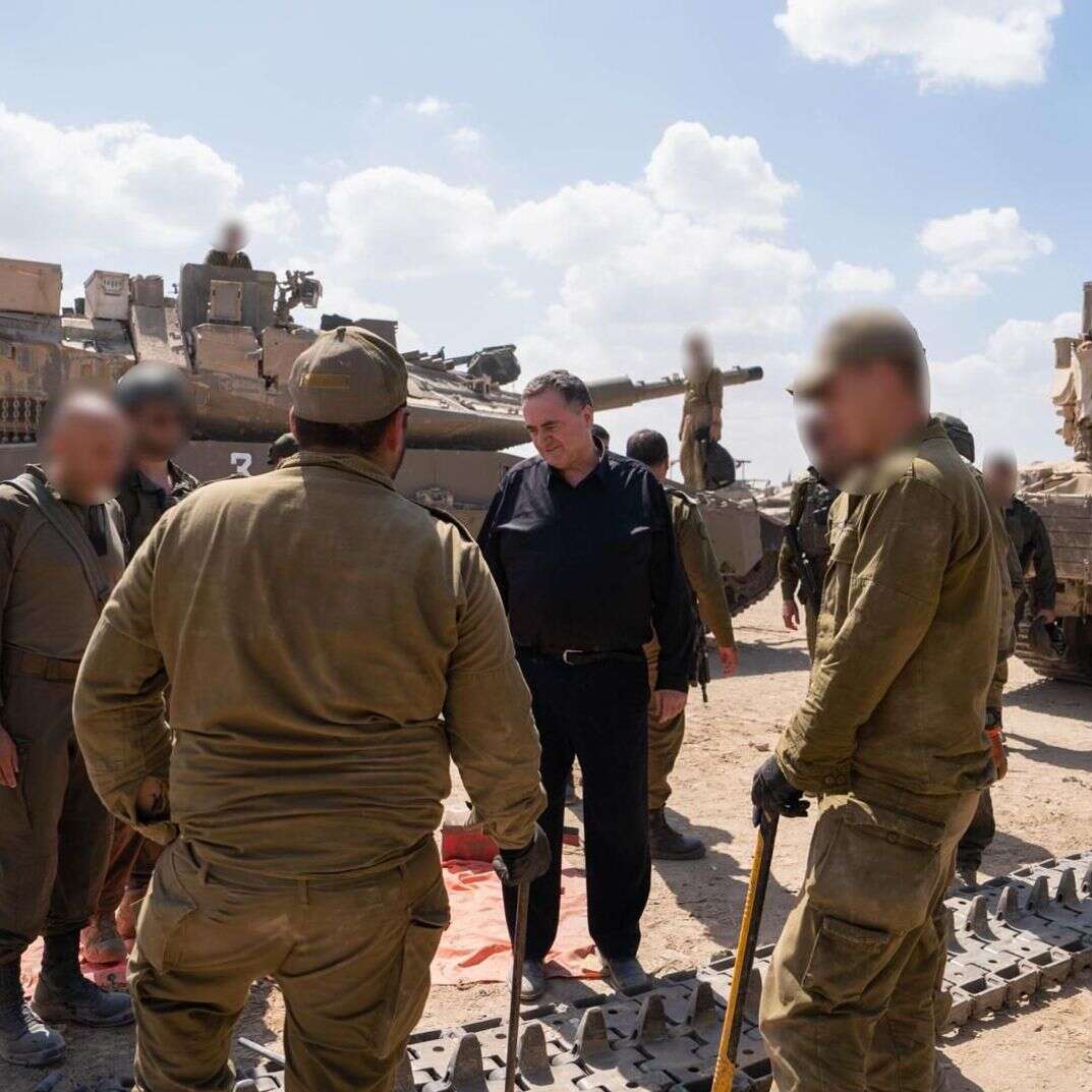 שר הביטחון ישראל כ"ץ בשטח כינוס עם הלוחמים, ספטמבר 25' | דוברות משרד הביטחון שר הביטחון ישראל כ"ץ בשטח כינוס עם הלוחמים, ספטמבר 25' | דוברות משרד הביטחון