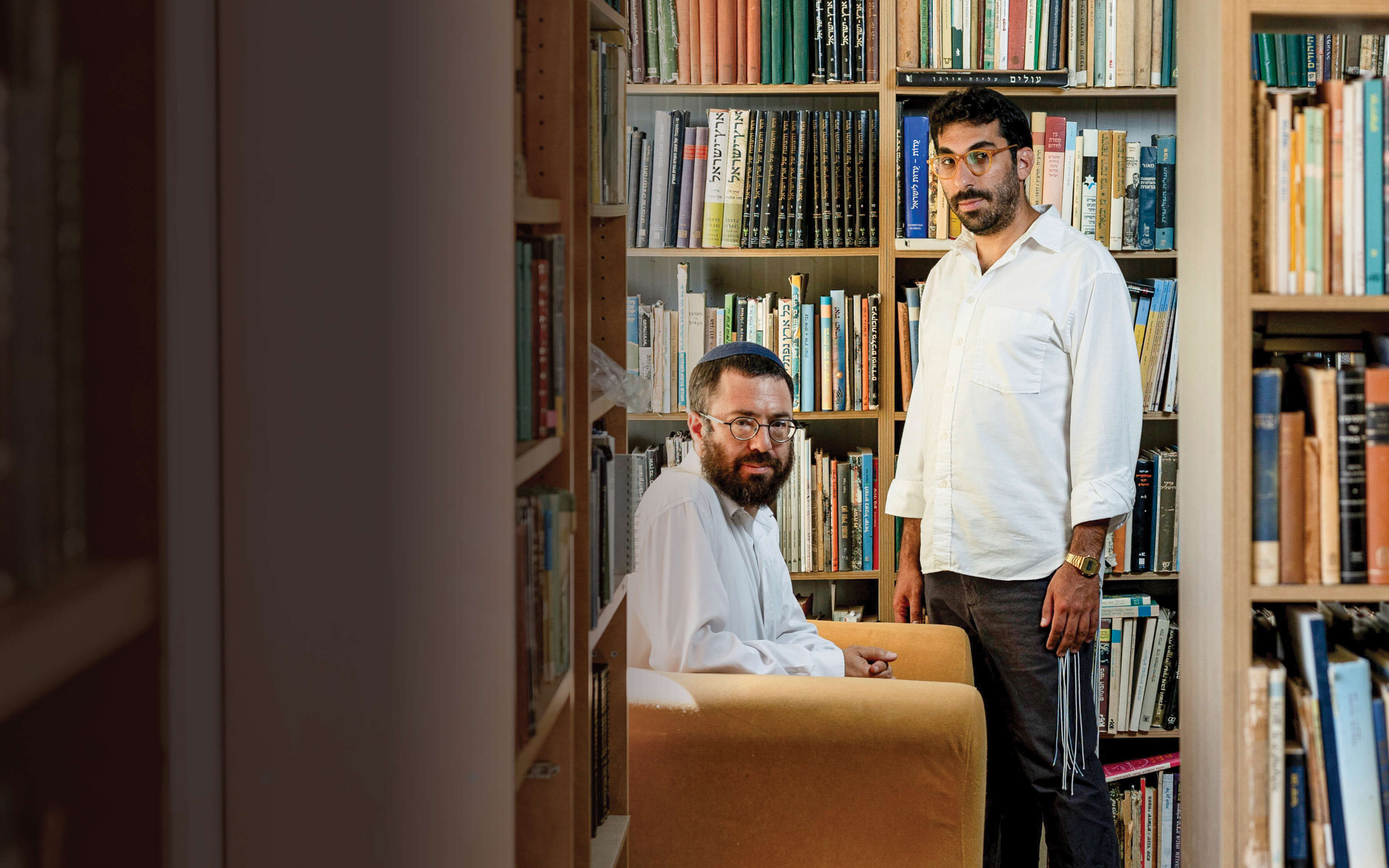 שפה הרת עולם | נעמה שטרן