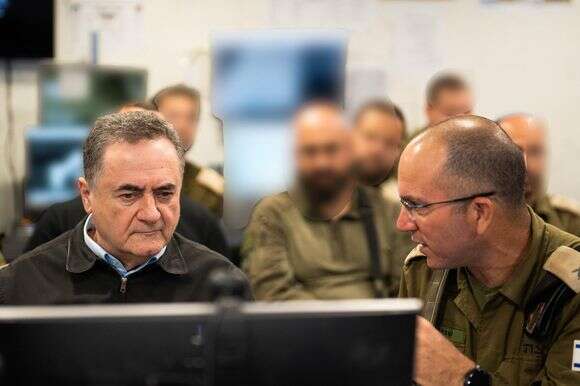 שר הביטחון ישראל כ"ץ באוגדה | אריאל חרמוני, משרד הביטחון
