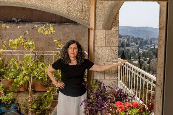 "ניסיתי להבין את החוויה של הנשים מתוך נקודת מבטן". סימה זלצברג־בלאק | נעמה שטרן
