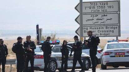 הכניסה למעבר אלנבי, אחרי הפיגוע | יונתן זינדל, פלאש 90