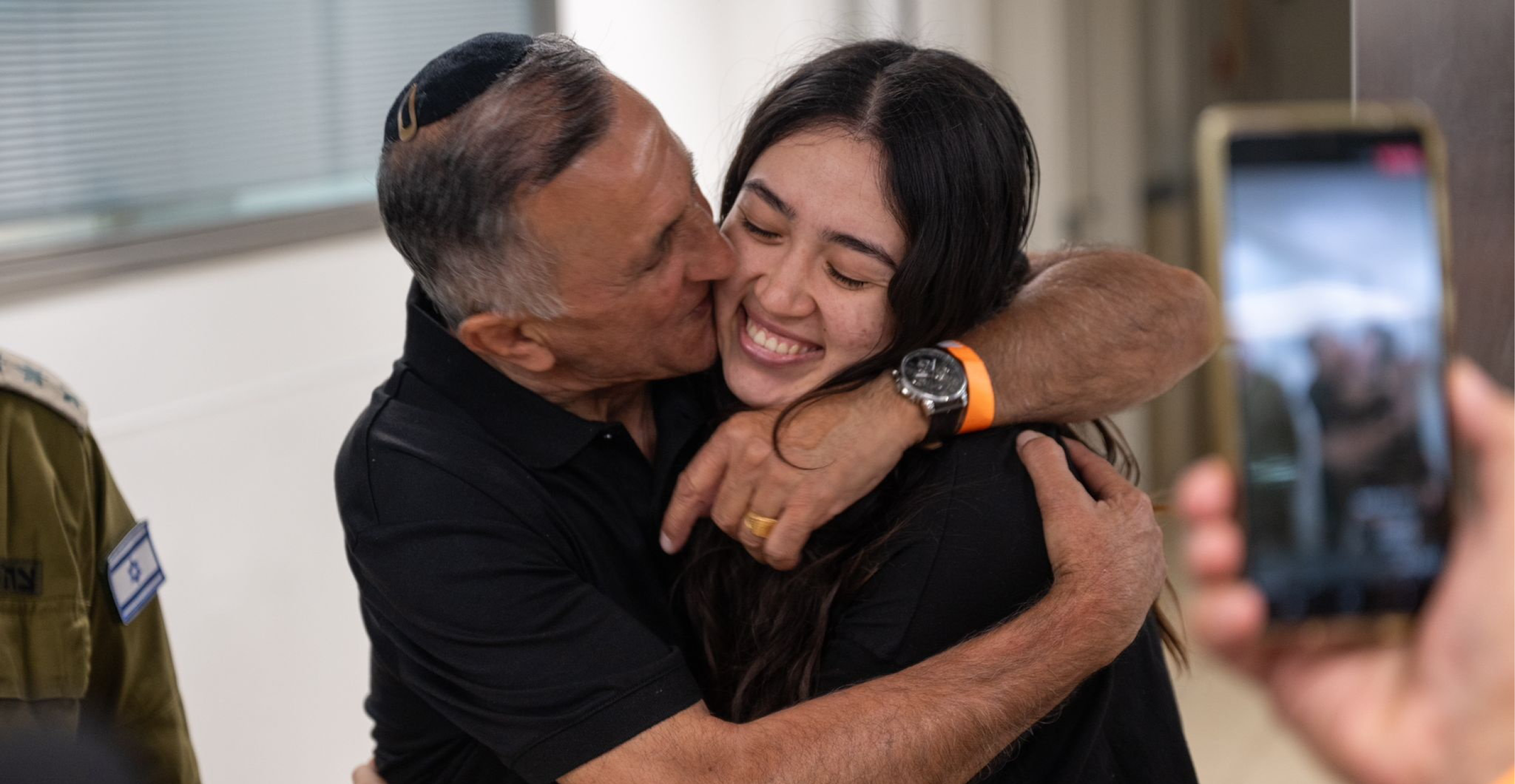 נעה ארגמני ואביה יעקב | דו"צ