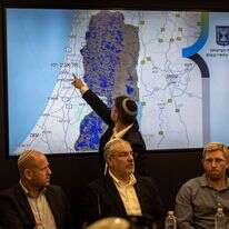 השר סמוטריץ' מציג את תוכנית הריבונות במשרד הביטחון בנוכחות ראשי רשויות ביו"ש, החודש | אורן בן חקון