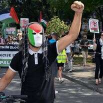 הפגנה אנטי־ישראלית בבירת מונטנגרו | AFP הפגנה אנטי־ישראלית בבירת מונטנגרו | AFP