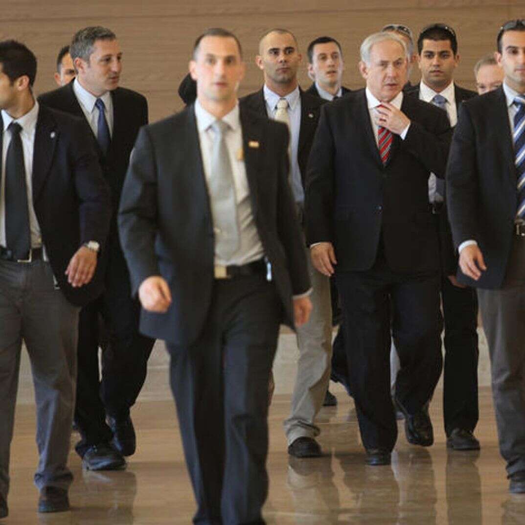 נתניהו מוקף במאבטחי שב"כ מהיחידה לאבטחת אישים | יוסי זמיר/פלאש 90