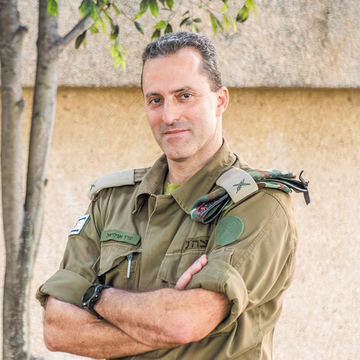 אומנויות לחימה | אביטל הירש