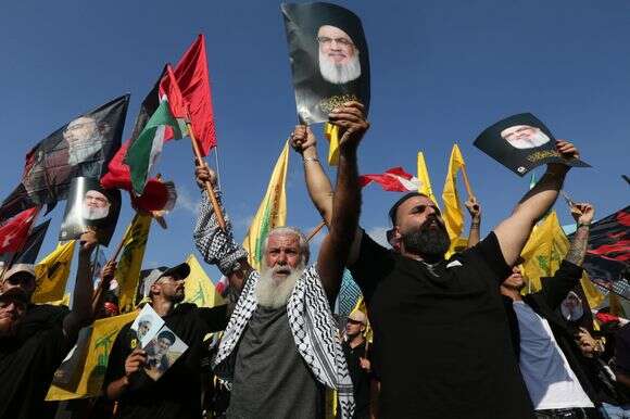 תומכי חיזבאללה ביום השנה לחיסול מנהיג הארגון לשעבר חסן נסראללה | EPA