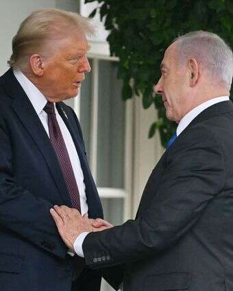 נשיא ארה"ב דונלד טראמפ מקבל את פני ראש הממשלה בנימין נתניהו בבית הלבן, | AFP נשיא ארה"ב דונלד טראמפ מקבל את פני ראש הממשלה בנימין נתניהו בבית הלבן, | AFP