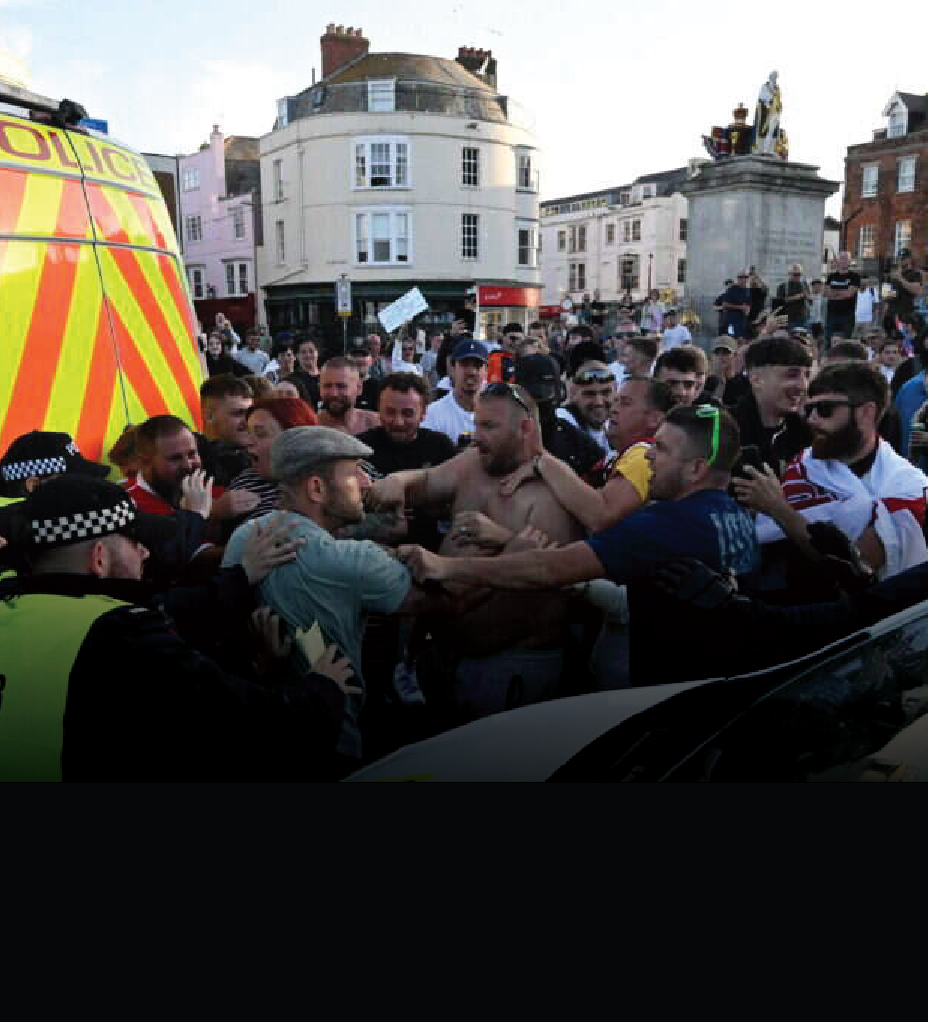 הפגנות נגד מהגרים בבריטניה. | AFP הפגנות נגד מהגרים בבריטניה. | AFP