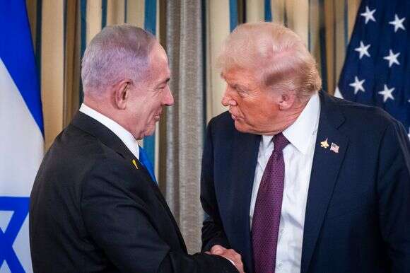נשיא ארה"ב דונלד טראמפ וראש הממשלה בנימין נתניהו במסיבת העיתונאים בבית הלבן בשבוע שעבר | EPA נשיא ארה"ב דונלד טראמפ וראש הממשלה בנימין נתניהו במסיבת העיתונאים בבית הלבן בשבוע שעבר | EPA