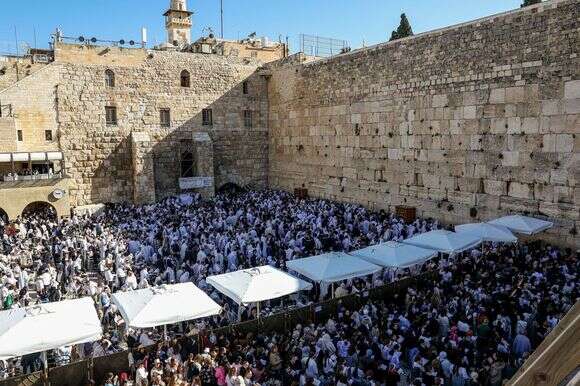 מעמד ברכת כוהנים בכותל המערבי בירושלים | נעמה שטרן