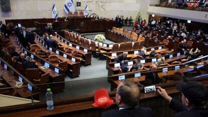 "טראמפ נשיא השלום" לקראת נאום של נשיא ארה"ב בכנסת ישראל | AFP