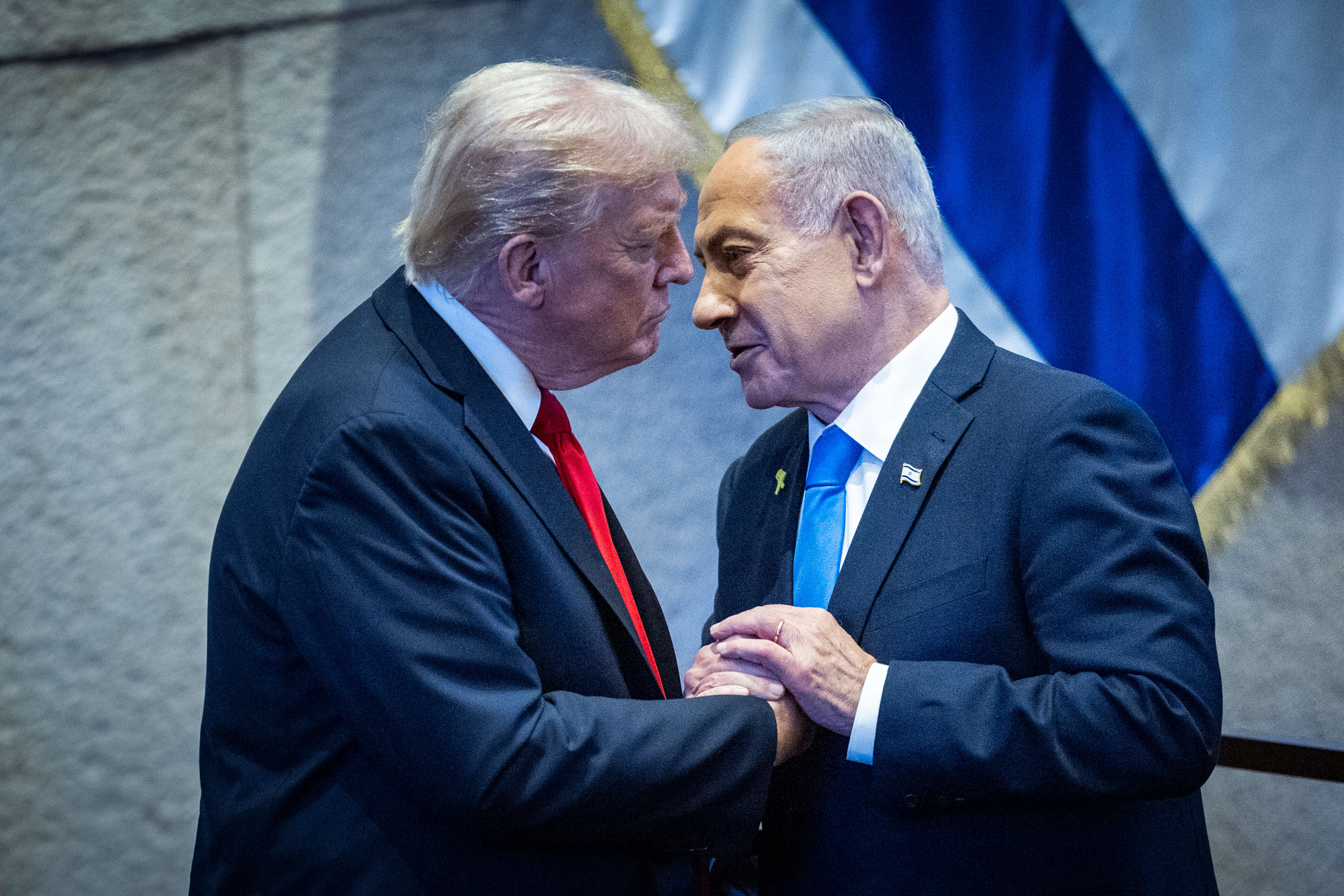 שבע נסיעות בשנה וחצי: מה נתניהו ביקש מטראמפ בכל ביקור בבית הלבן