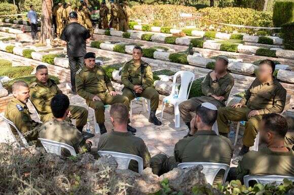 הרמטכ"ל אייל זמיר בשיח עם הלוחמים שלחמו בעוטף עזה ב-7 באוקטובר | דובר צה"ל הרמטכ"ל אייל זמיר בשיח עם הלוחמים שלחמו בעוטף עזה ב-7 באוקטובר | דובר צה"ל