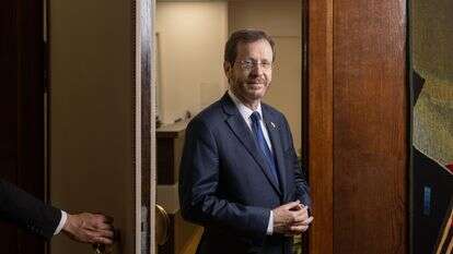 נשיא המדינה יצחק (בוז'י) הרצוג | אבישג שאר-ישוב