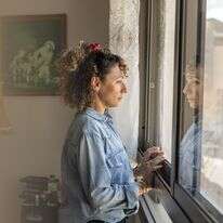 יוצאת לאור | אבישג שאר–ישוב