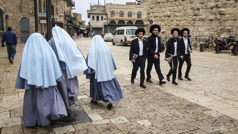מקום שני: דת בתנועה בעיר העתיקה | זיו ברק מקום שני: דת בתנועה בעיר העתיקה | זיו ברק